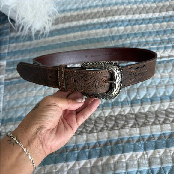 Source Unknown Brown Belt with Silver Buckle - Picture 5 of 5